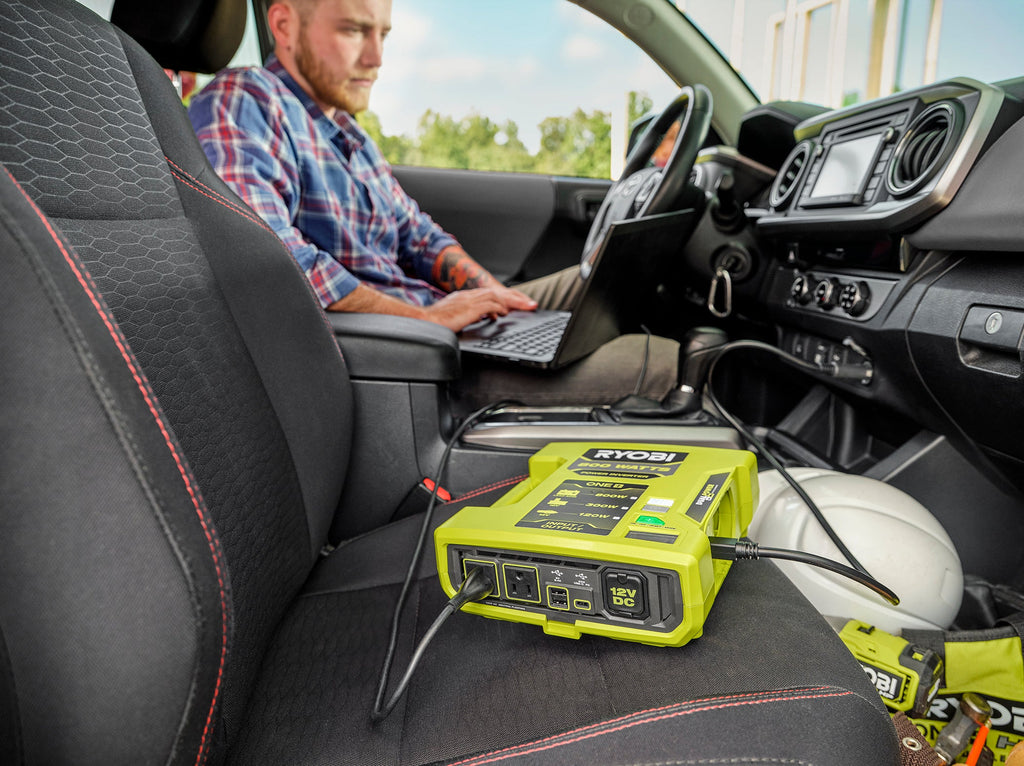 18V ONE+ 800-Watt Automotive Power Inverter - RYi8030A