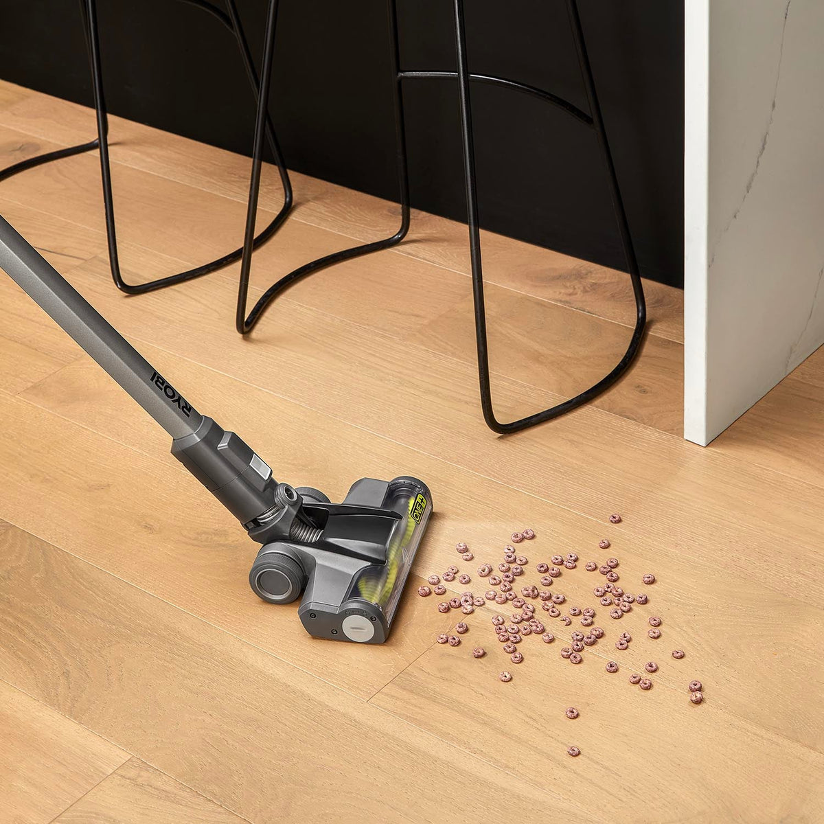 18V ONE+ Compact Stick Vacuum - P724B