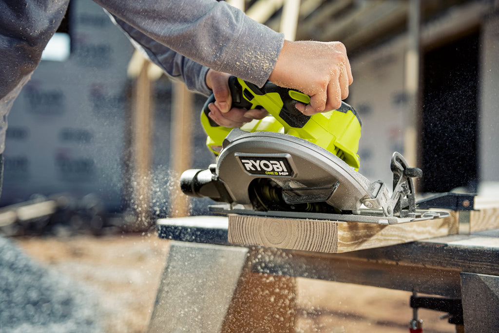 18V ONE+ HP Brushless 7-1/4" Circular Saw - PBLCS300B