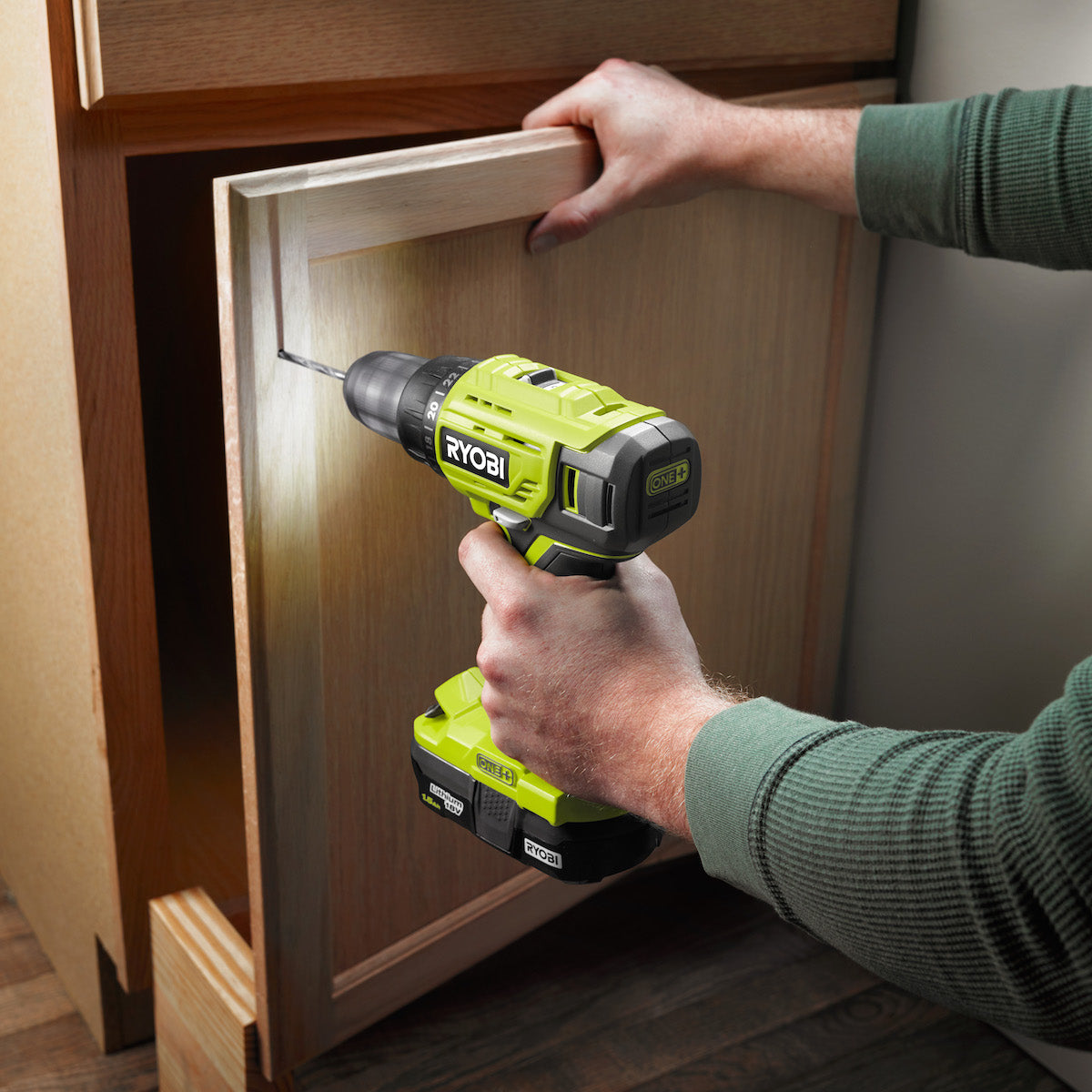 18V ONE+ 1/2" Drill/Driver Kit - P215K