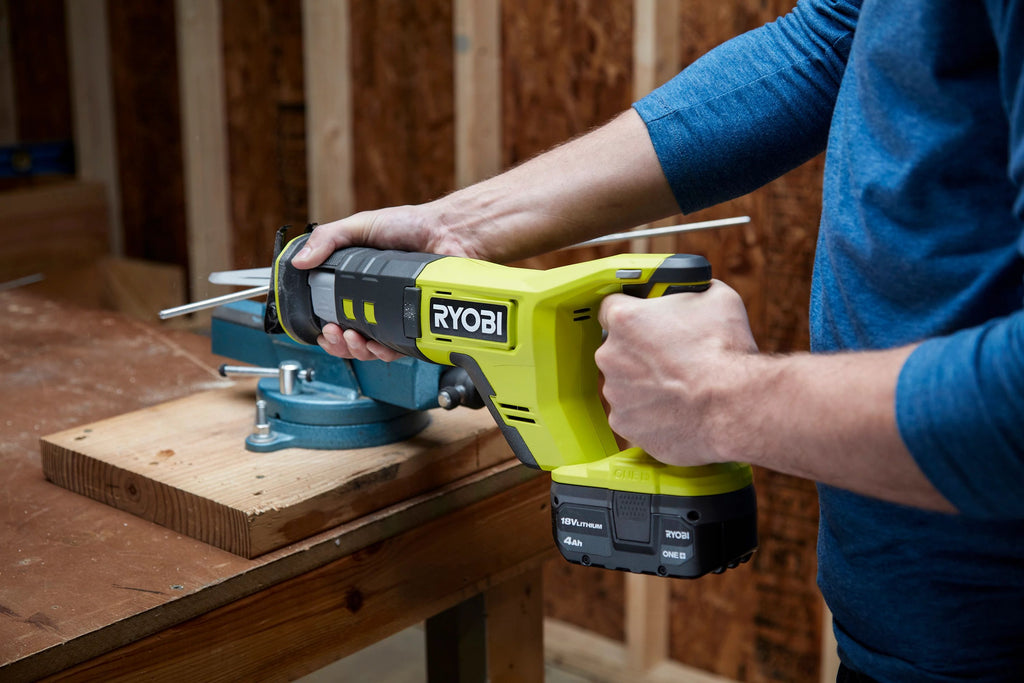 ONE+ 18V Reciprocating Saw Kit - PCL515K1