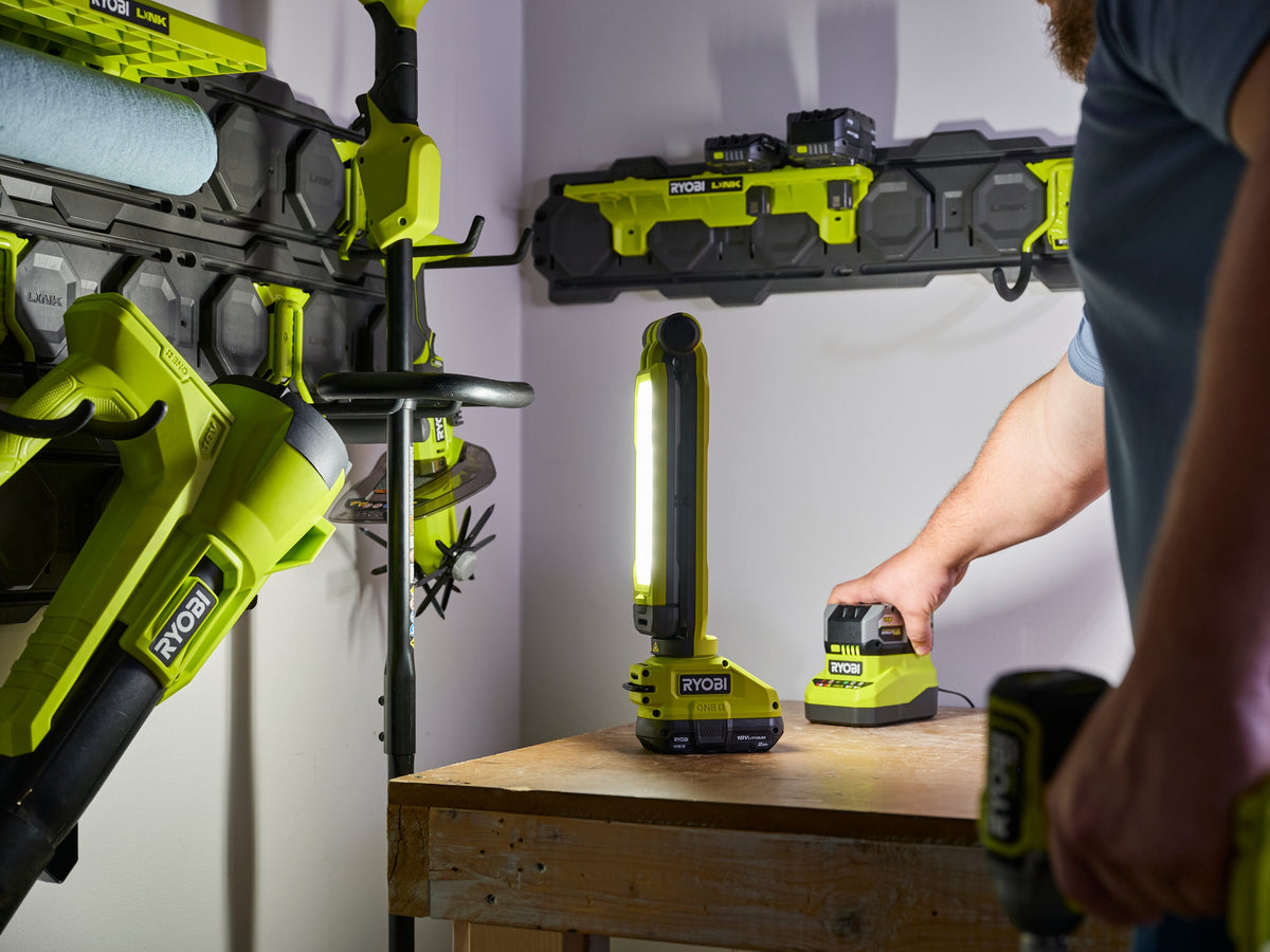 18V ONE+ LED Workbench Light - PCL667B